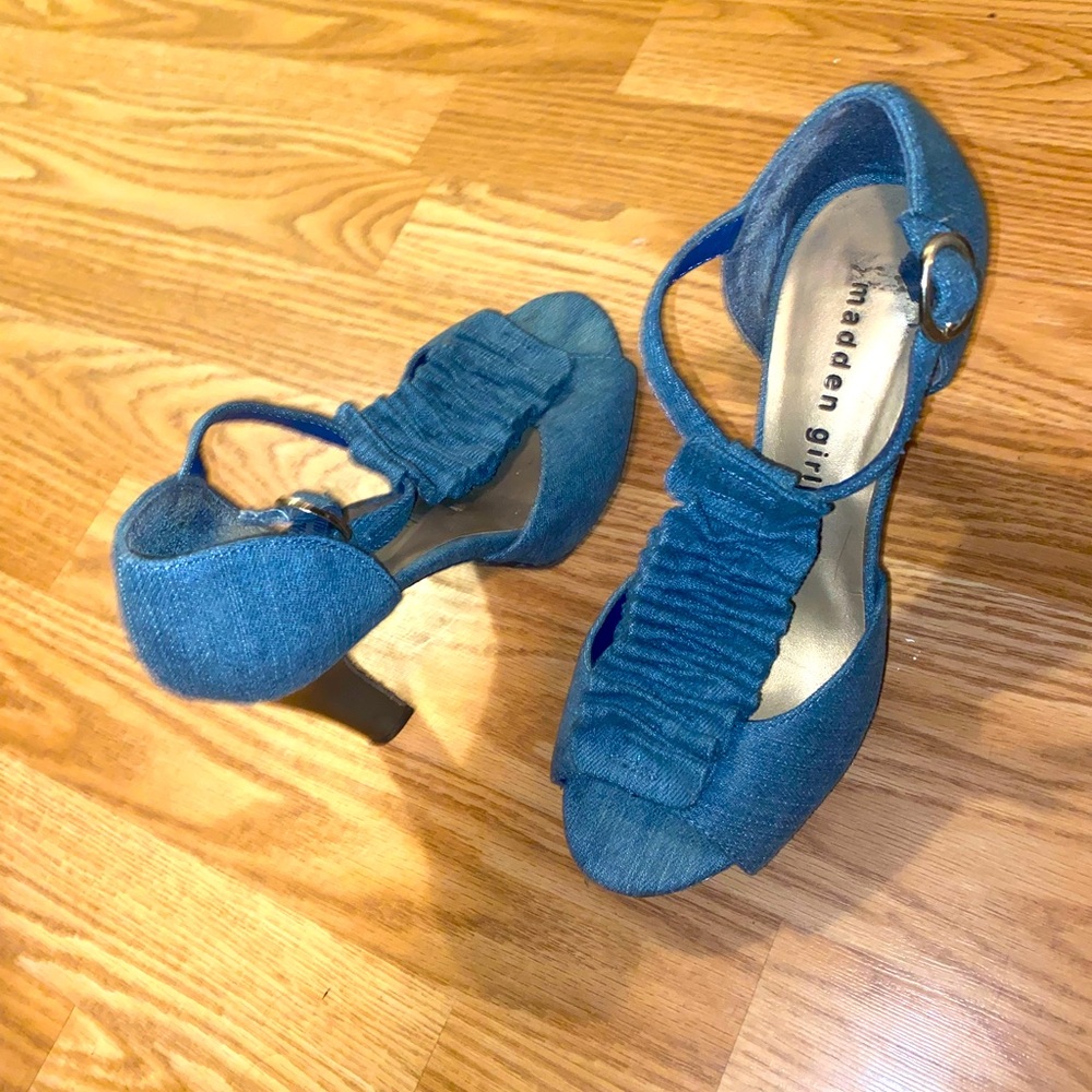 Steve Madden Dedham peep, toe heels!!! Only worn twice!!!